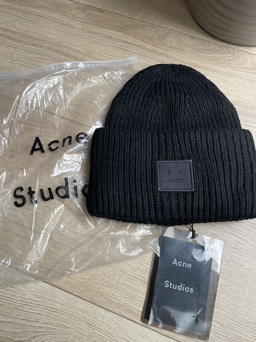 Nowy komplet Acne Studios czapka i szal okazja!!