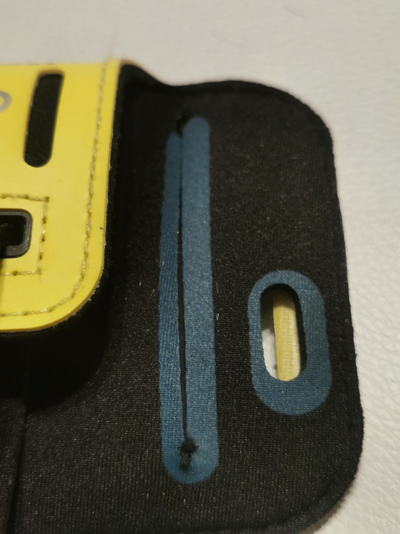 Etiu, opaska na telefon