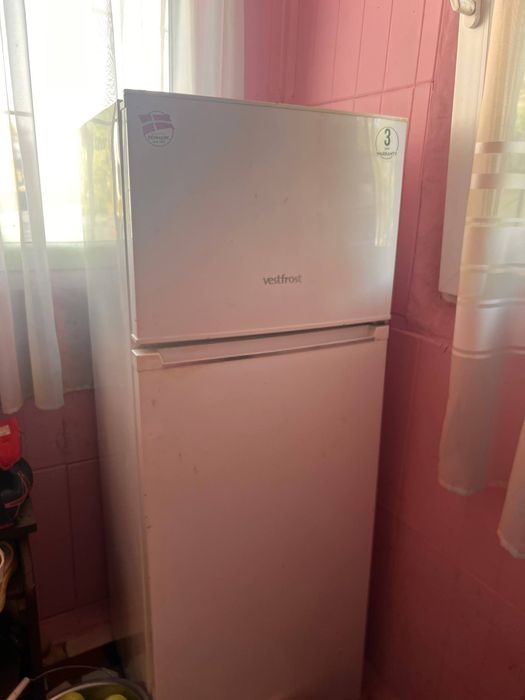 Продаю холодильник