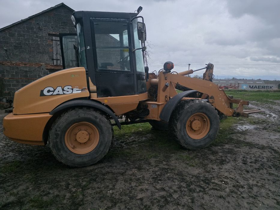 Sprzedam ładowarkie Case