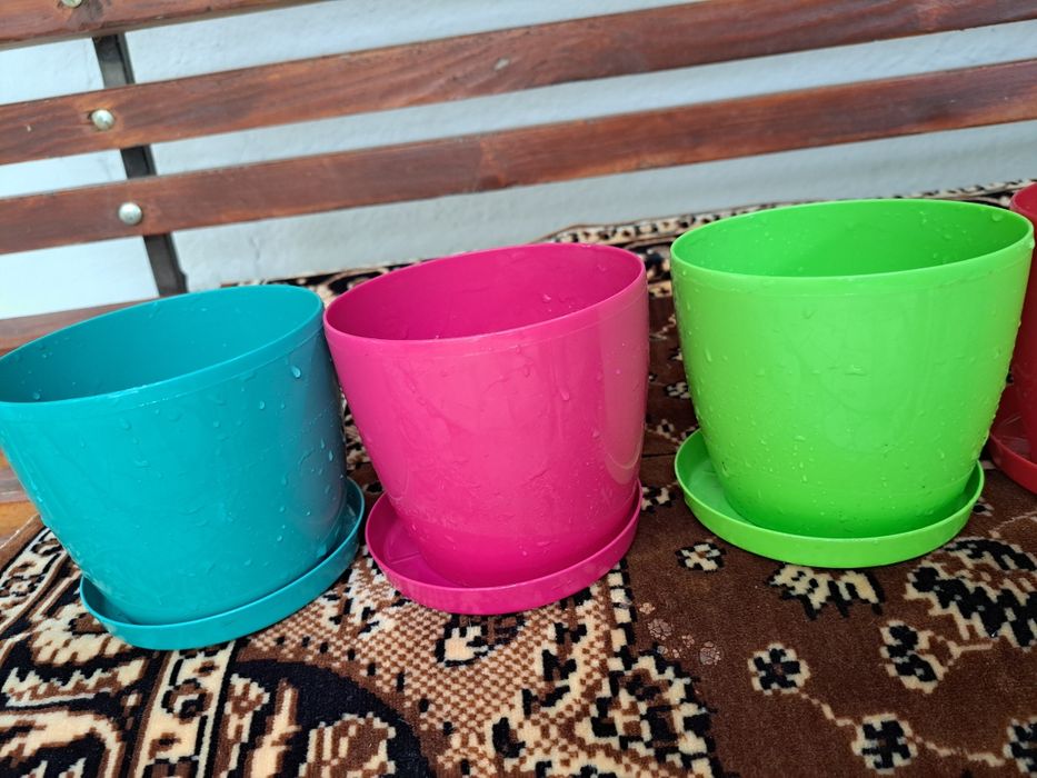 Набір горщиків кольорові