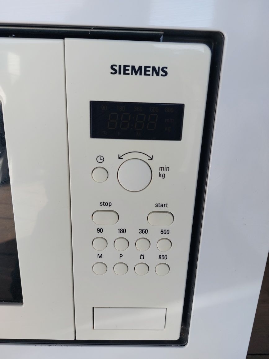 Мікрохвильова піч під вмонтування Siemens
