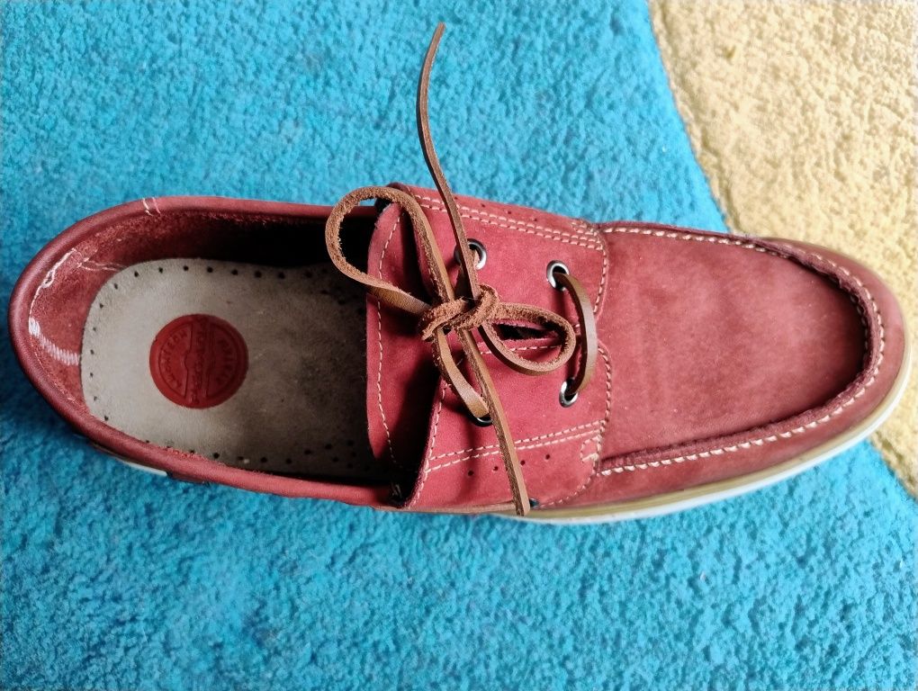Продам мужские лоферы  PEGADA ,кожа