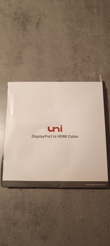Kabel uni HDMI do HDMI