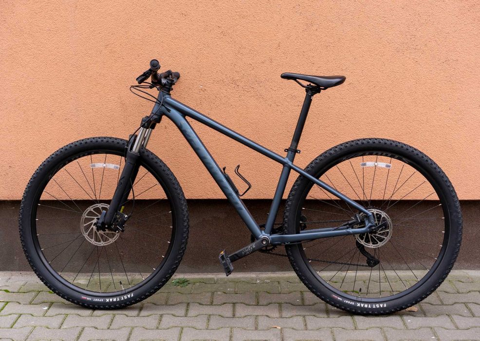 Rower górski Specialized Rockhopper Comp 29 2022, rozmiar M, granatowy