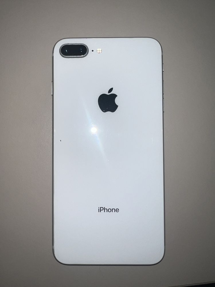 IPhone 8+ white 64