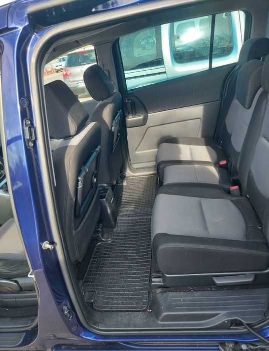 Mazda 5 мінівен 7 місць 2007