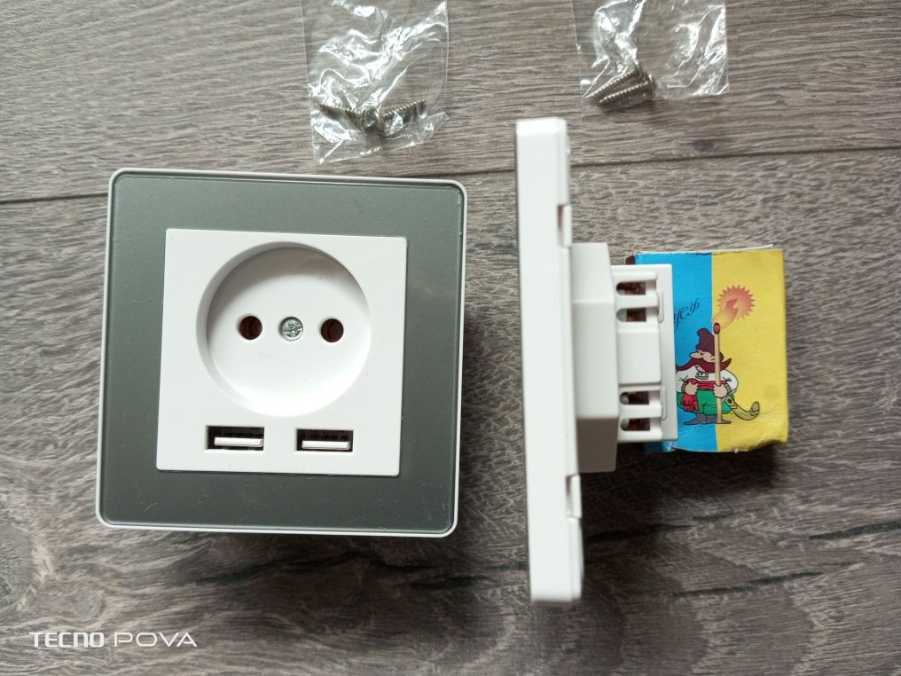 Розетка с двумя USB портами, розетка без заземления