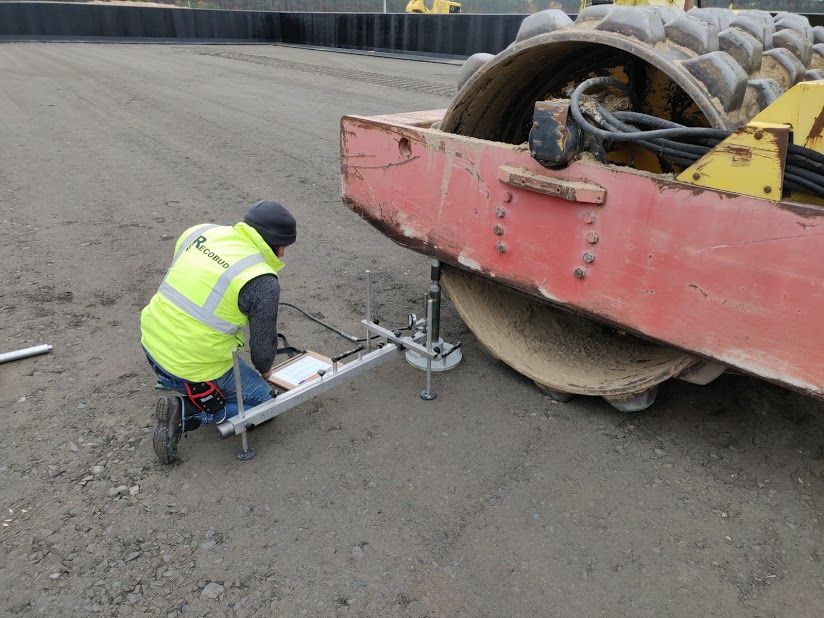 Geolog, badania gruntu, opinia geotechniczna