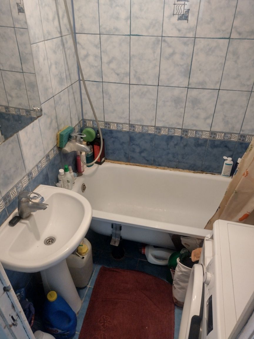 Продам 3х ком.кв 6 етаж- 9 поверхівки на Автотехнікумі