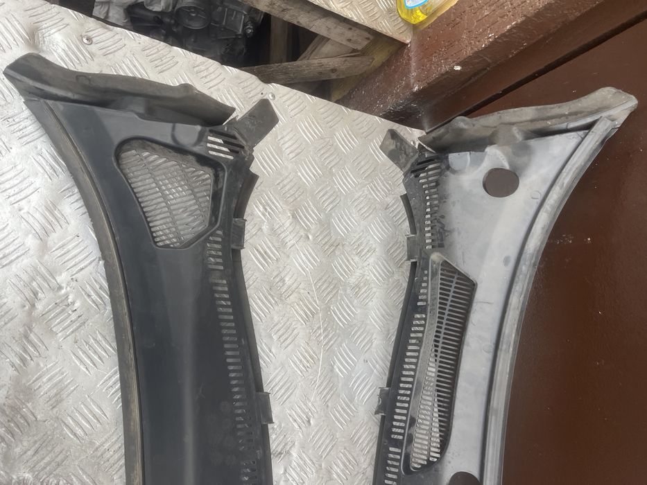 Ford Fiesta Mk7 2011-2019 USA Жабо пластик под лобовое