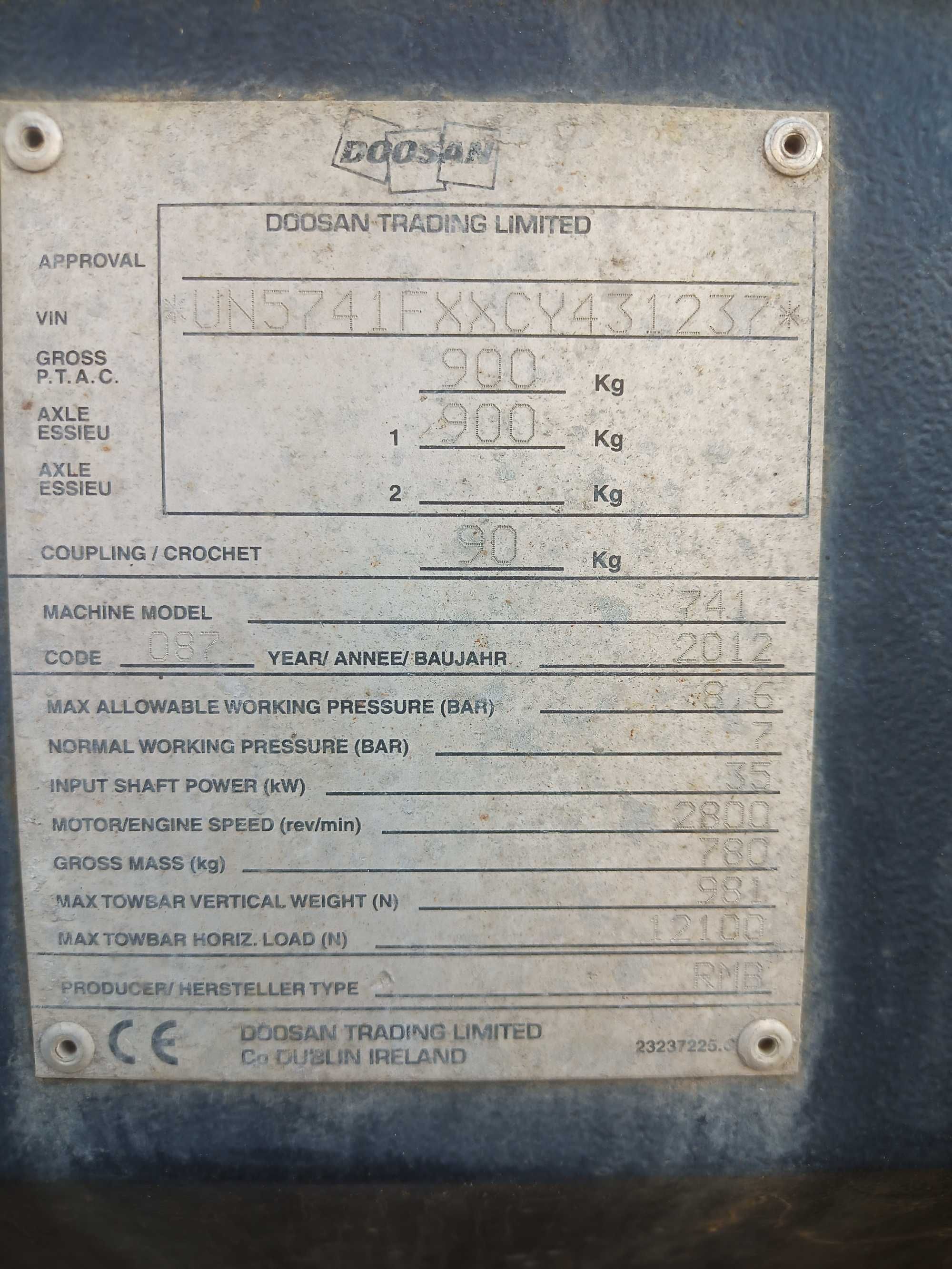 Kompresor śrubowy spalinowy diesel 2012 DOOSAN 7/41 1300mth