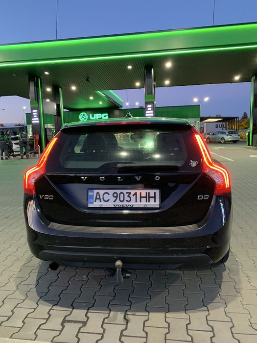 Volvo v60 2011 дизель