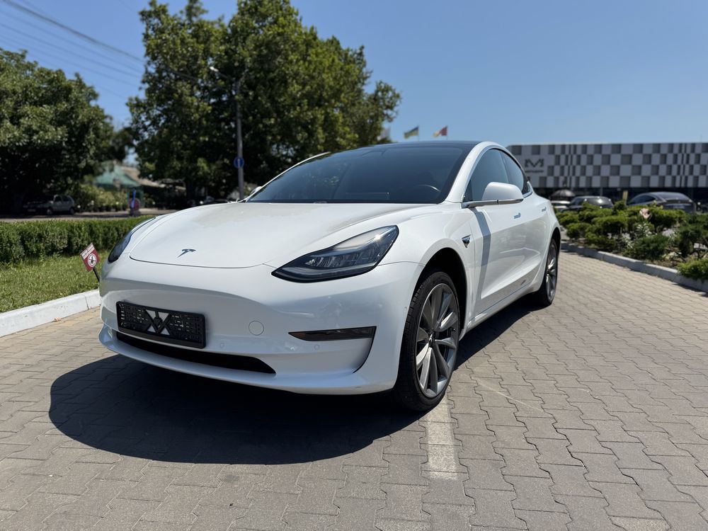 Оренда авто Одеса! Від 7 днів. Оренда Тесла.