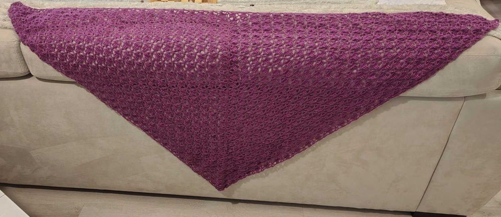 Шаль сплетена гачком