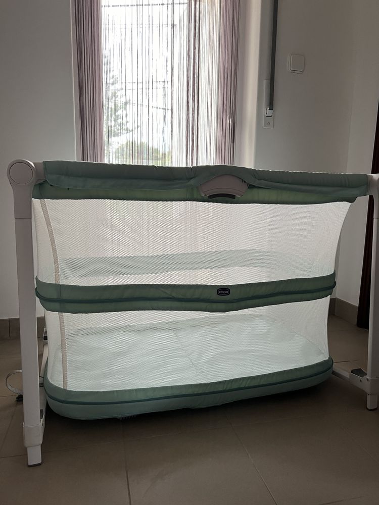 Cama de viagem Chicco com 2 niveis de altura