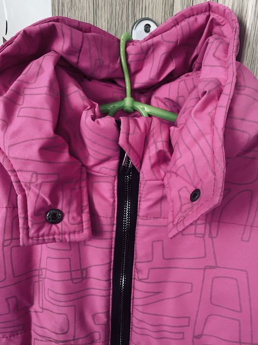 Продам зимову курточку на дівчинку
