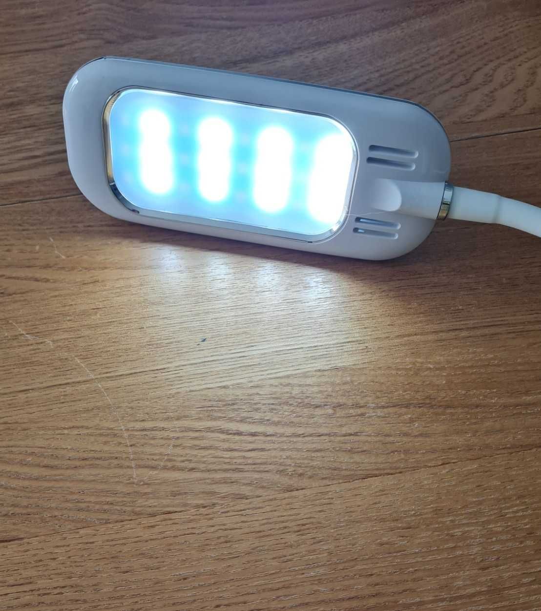 Candeeiro secretaria branco, de Leds com clip