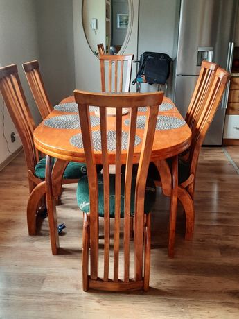 Sprzedam stół z krzeslami