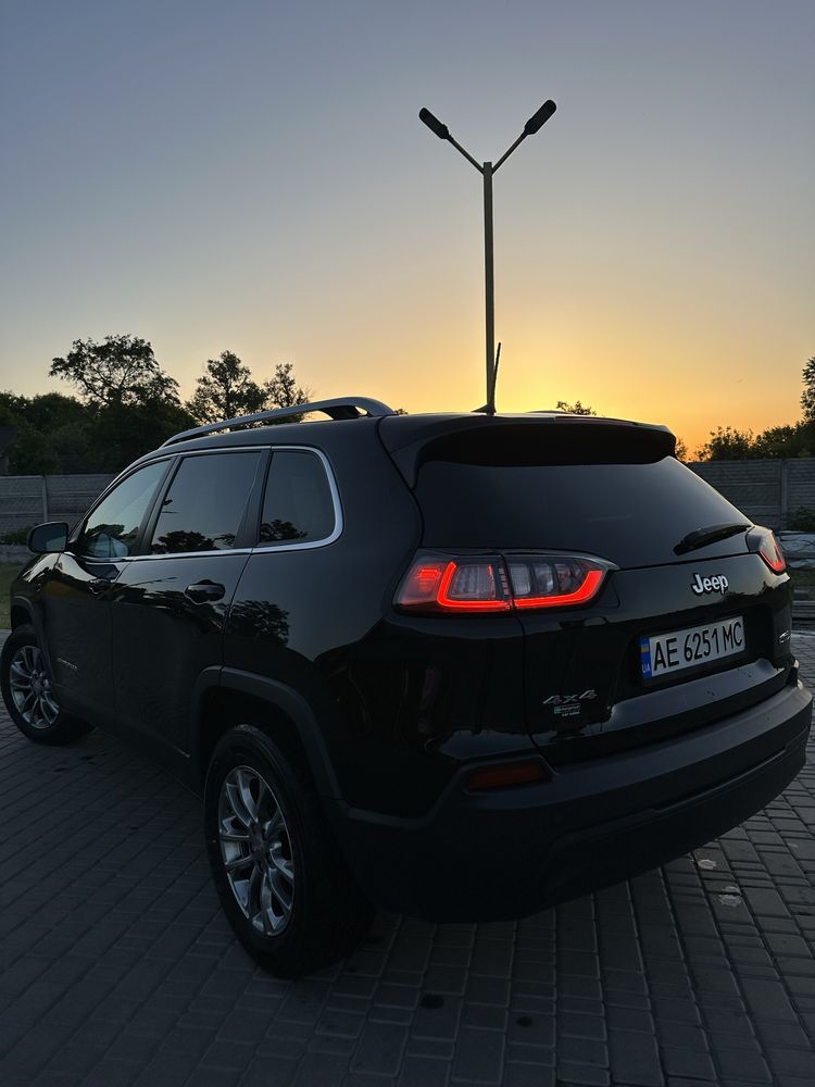 Авто Jeep Cherokee Latitude  Plus 2018 р