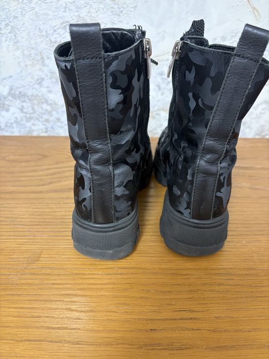 Шкіряні ботінки на осінь