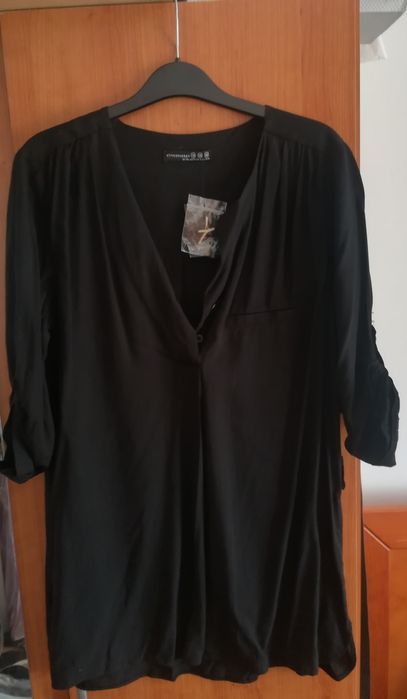 Blusa preta  (nova) - 38