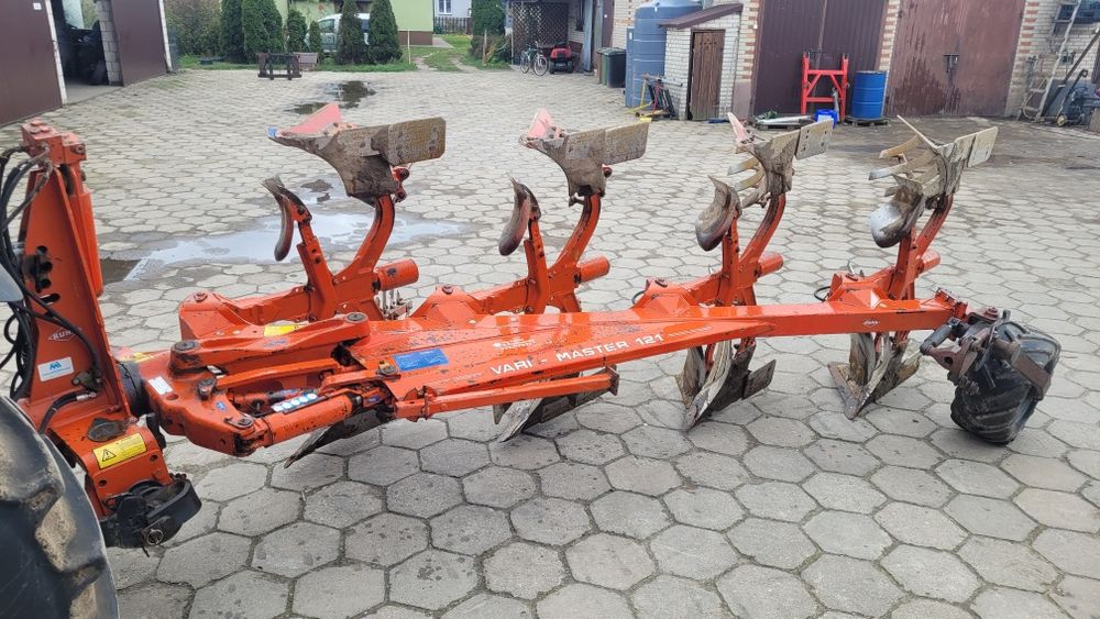 Pług obrotowy Kuhn Vari-Master 121 kverneland EG100, gregoire-besson