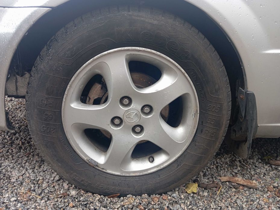 MAZDA 323F 1,8 газ/бензин