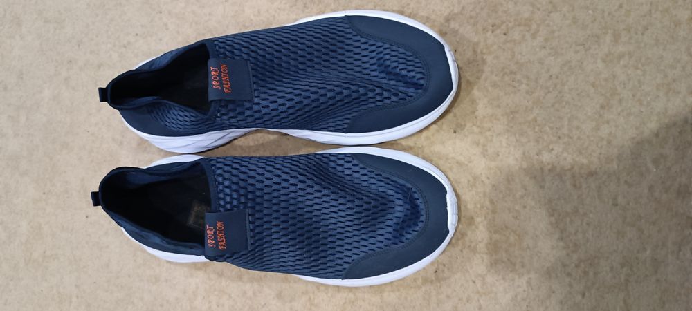 Чоловічі кросівки