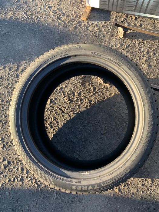 Шини нові різноширокі 315/35 R20+275/40 R20 Nokian зима 2023 рік