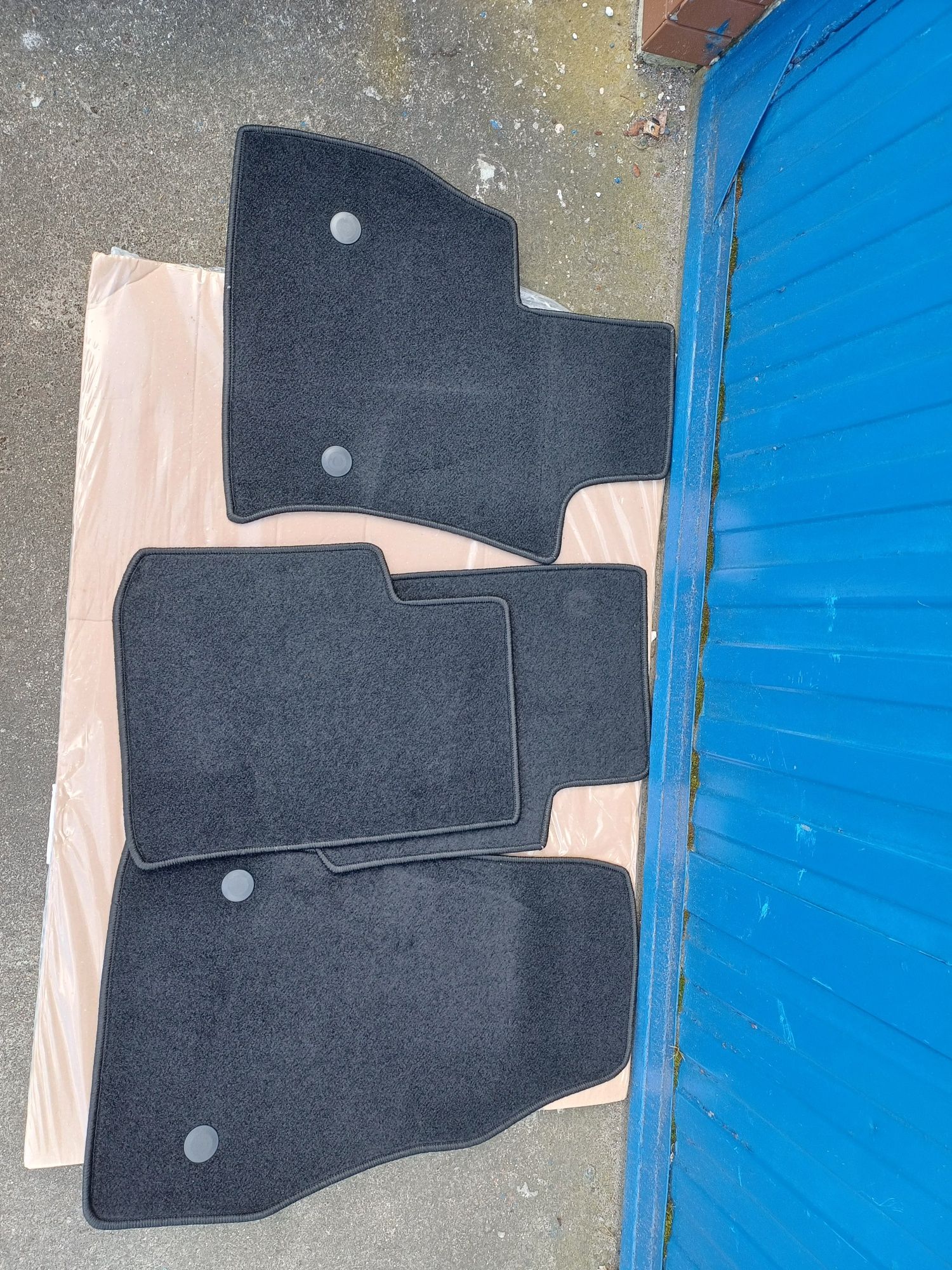 Dywaniki welurowe Fiat 500L 21-