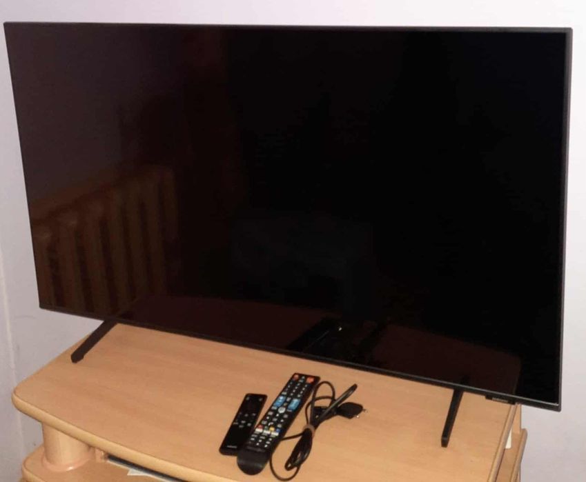 Telewizor SAMSUNG DU8000 43"