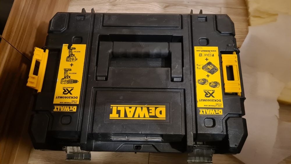 Zestaw dewalt zakretarka , wkretarka udarowa