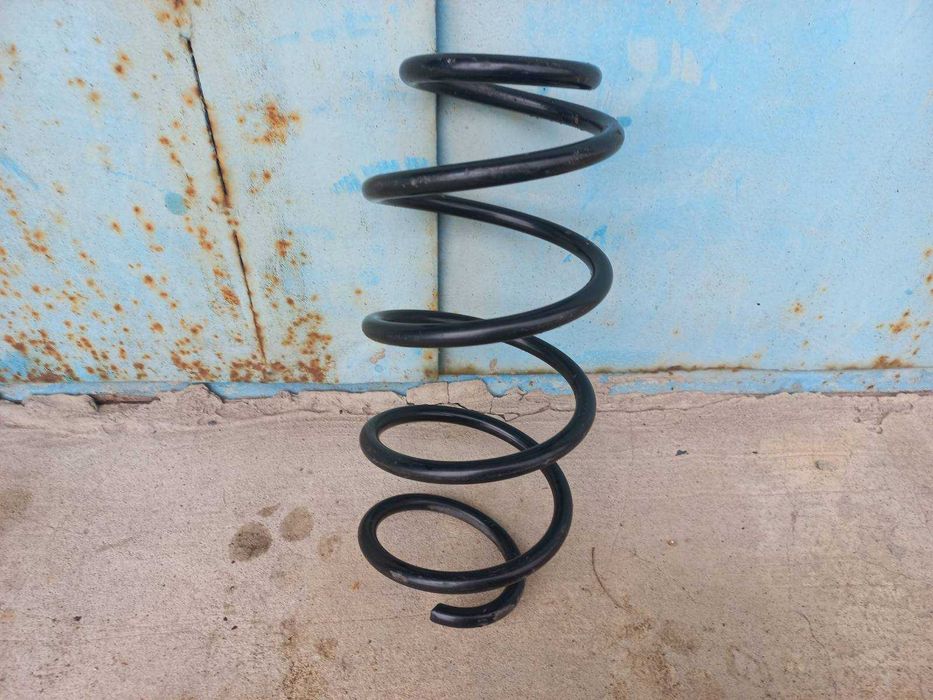 Задні пружини (2 шт) для Volkswagen Golf 6 (1.6 л дизель)