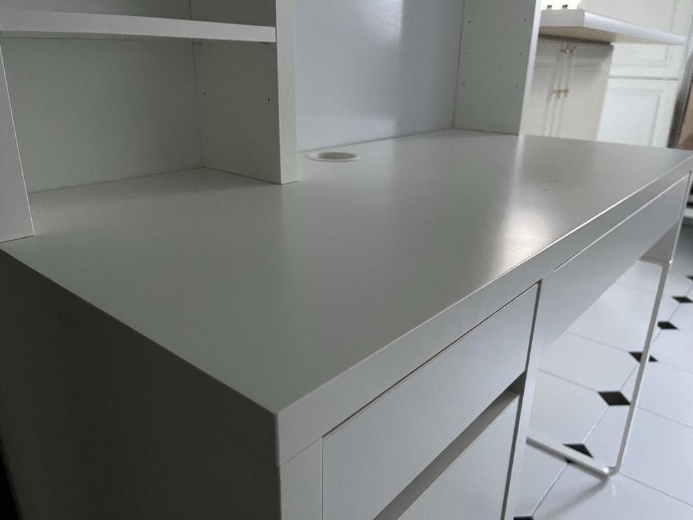 Biurko MICKE z nadstawką, IKEA, biały, 105x50 cm + 105x65 cm