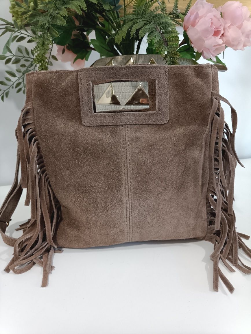 Bolsa  em  pele  muito gira
