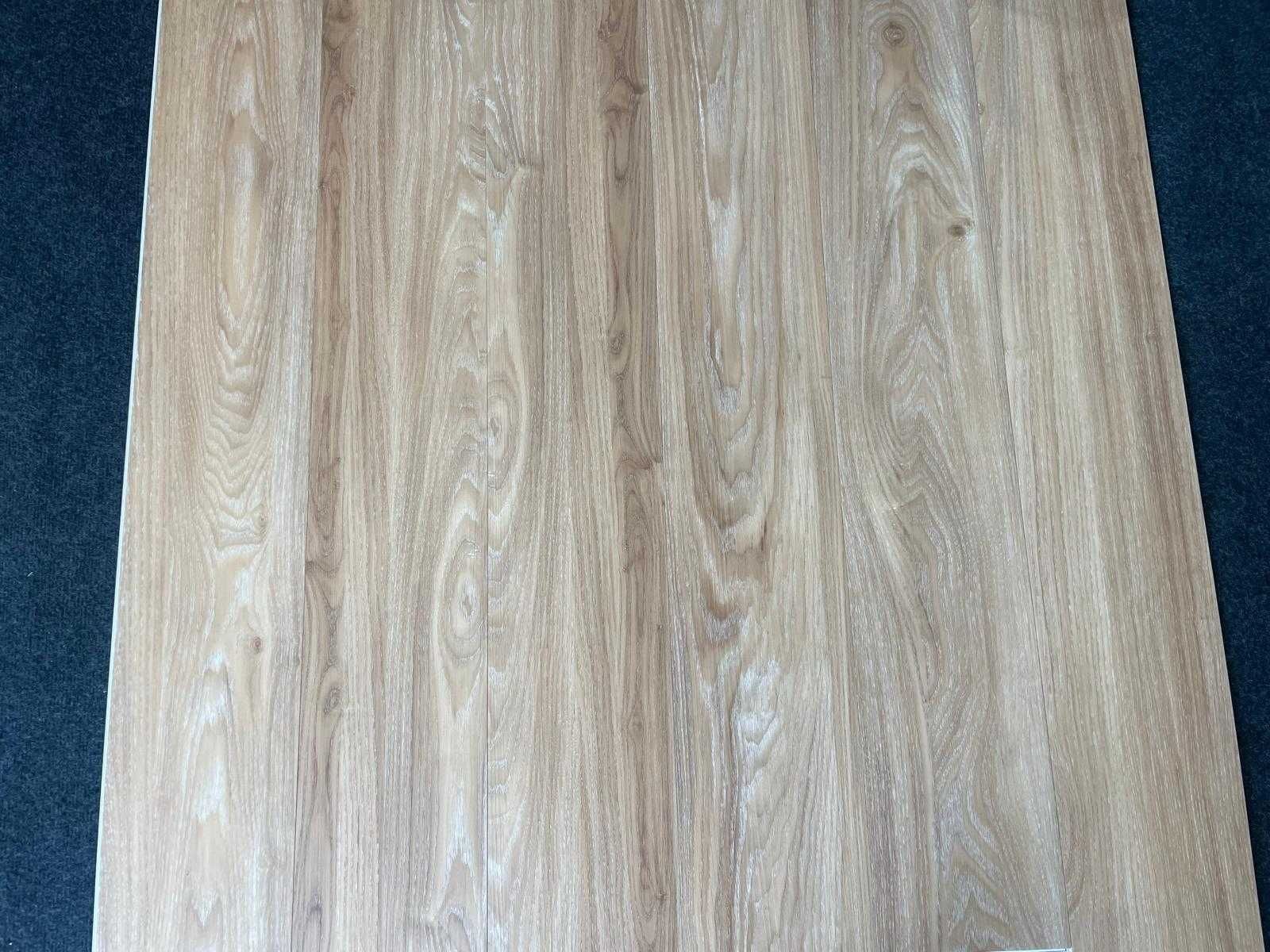 Panel winylowy ze zintegrowanym podkładem 178x1210x5 + 1 IXPE