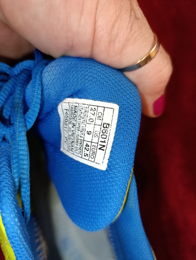 Asics 42 Asics buty do biegania 42 halówki  42 buty sportowe 42