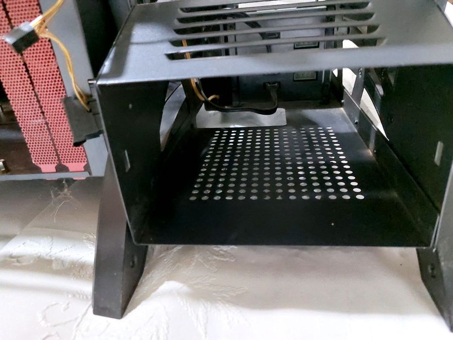 AeroCool Strike-X Air відкритий корпус