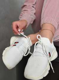 Белые женские текстильные кроссовки кеды