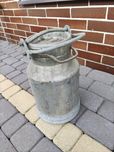 Stara Kana na mleko z czasów PRL-u ocynkowana