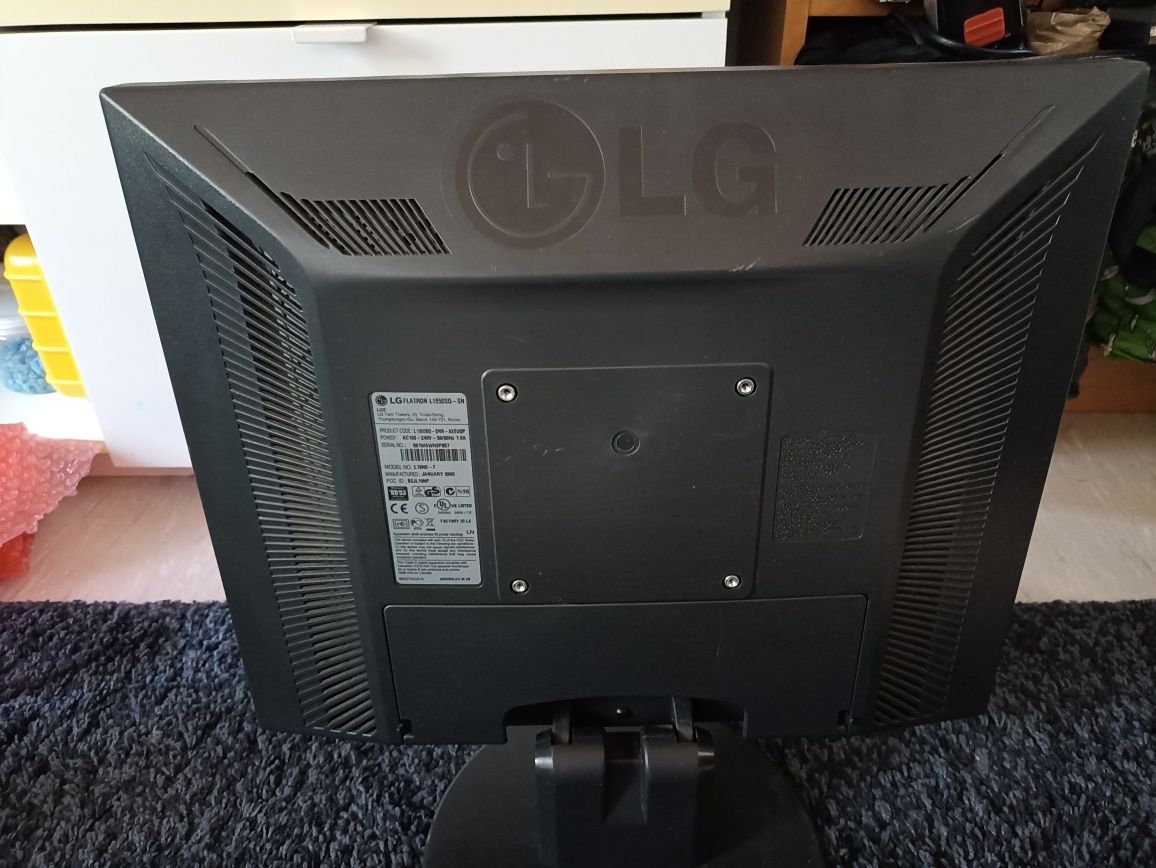 Продам манітори LCD