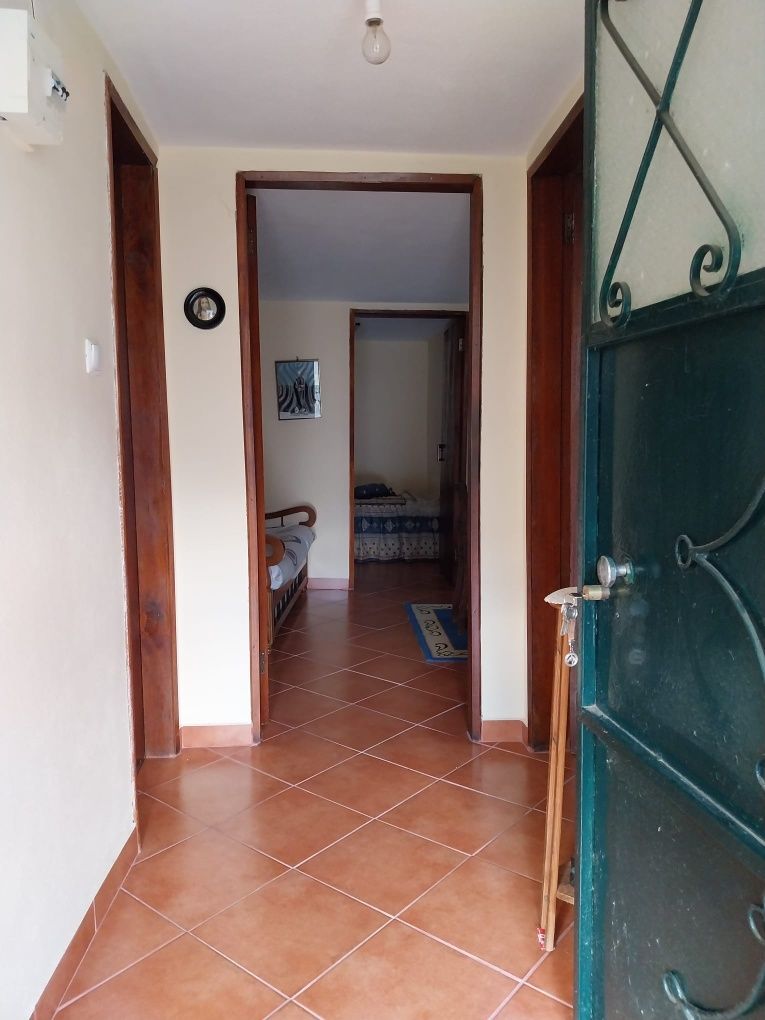 Vende-se Moradia