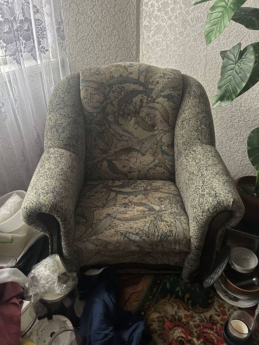 Диван з кріслом продам