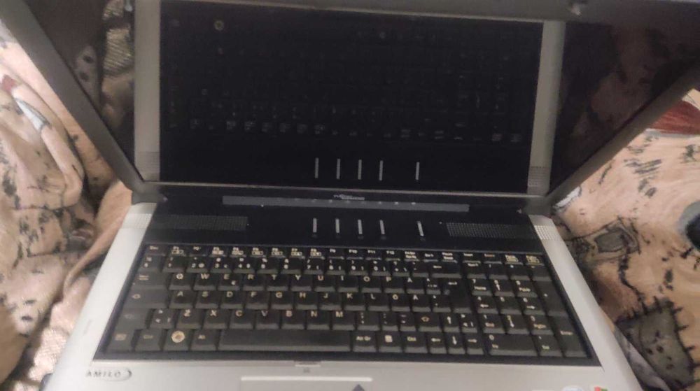 Ноутбук 17" Fujitsu-Siemens AMILO Xi 1546 - Б/У