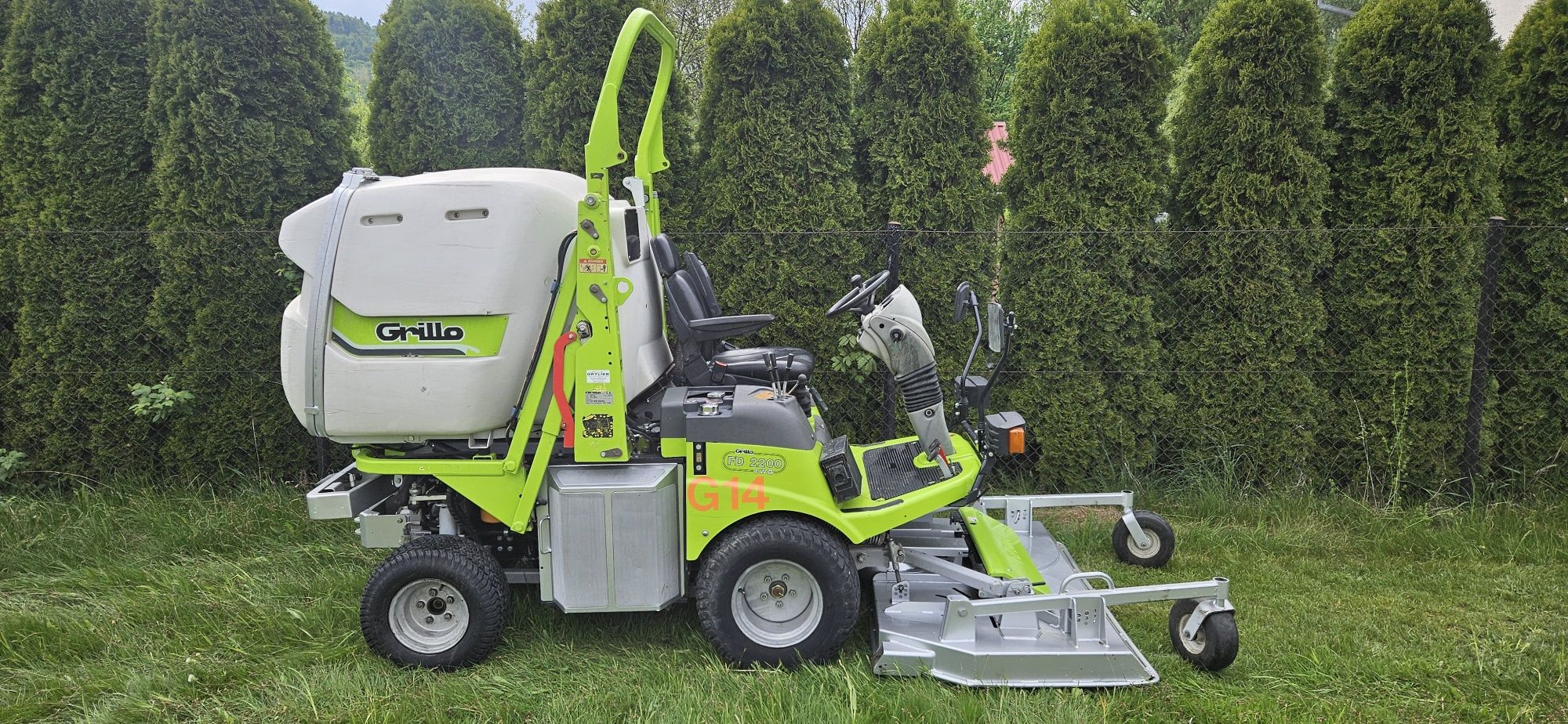 Kosiarka traktorek Grillo FD 2200 diesel 4x4 Wysoki wysyp