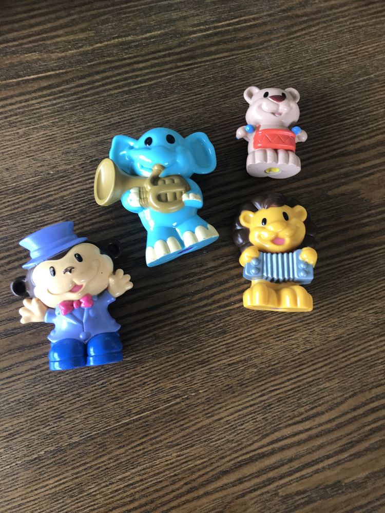 Comboio com animais de circo sonoro