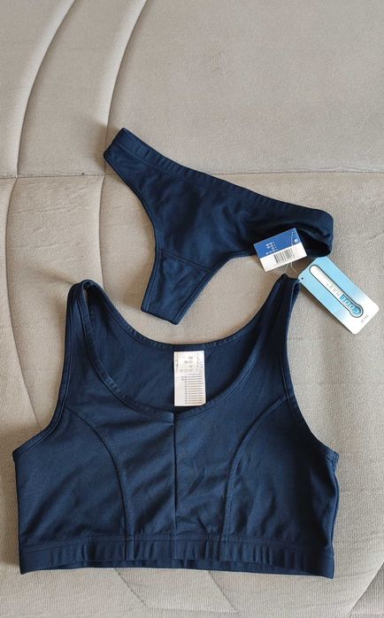 комплект белья для спорта; женский спортивный топ и стринги размер L