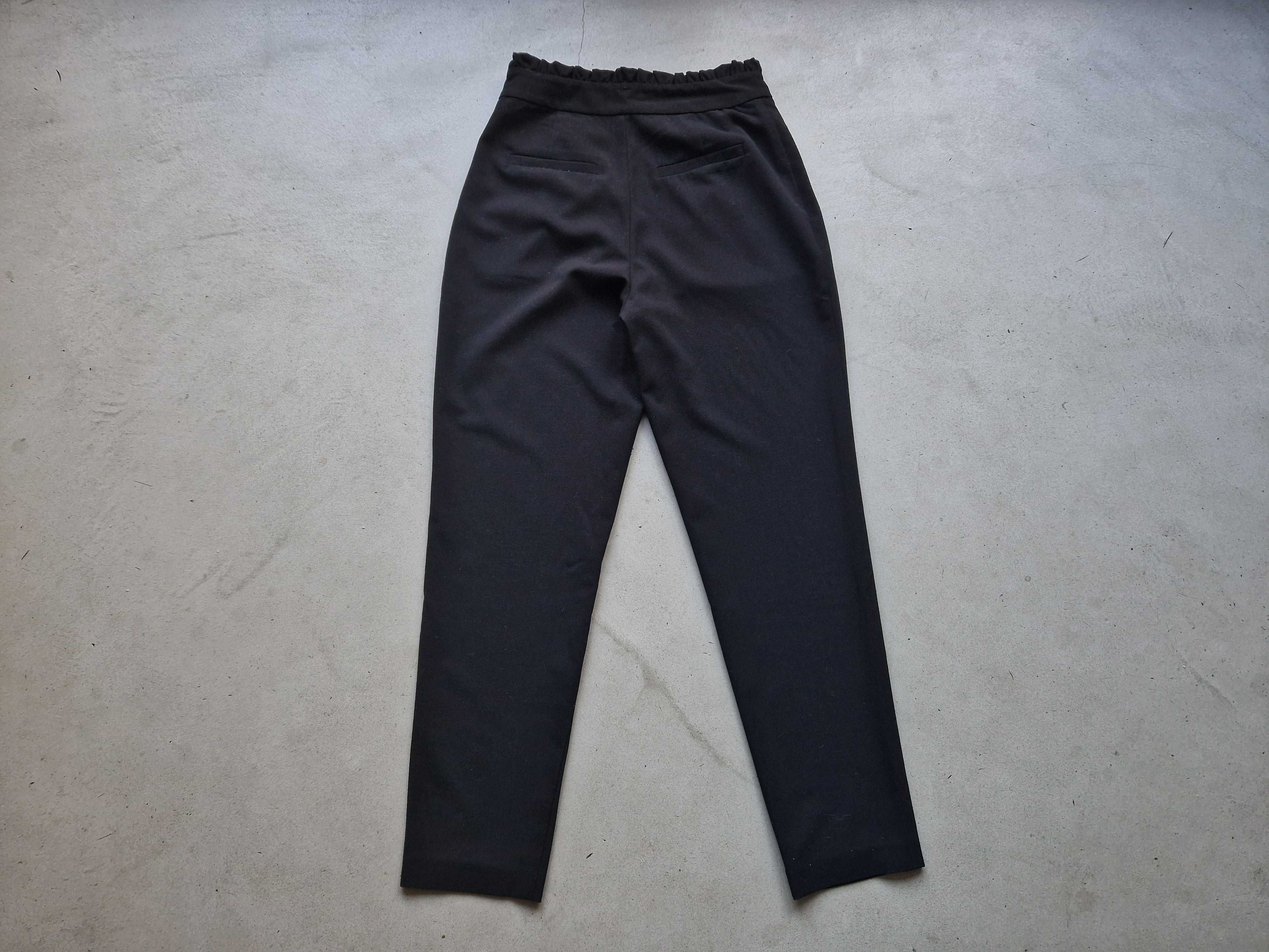 Czarne spodnie z wysokim stanem marki Only 34 XS