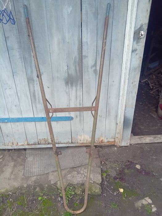Рама на тачку моцна.